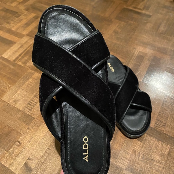Like new Aldo leather and velvet lug sole slide sandals - Picture 5 of 5